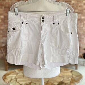 Dress Barn Shorts White 5” inseam Cotton Midrise 14